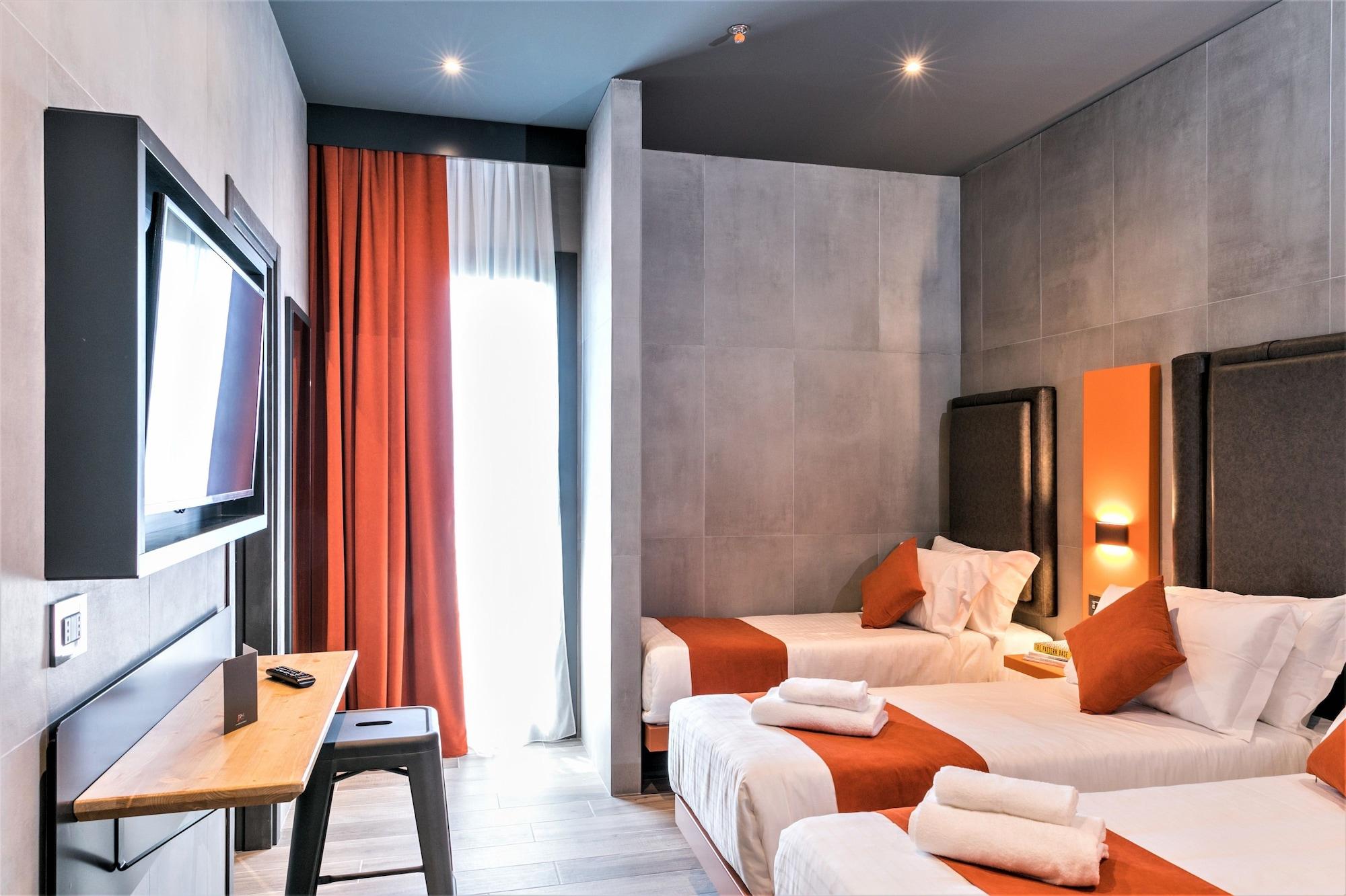 J24 Hotel Milano Екстер'єр фото